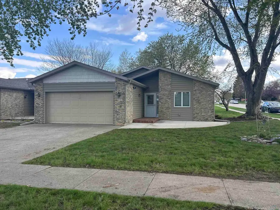 2210 E. 6th Street, Sheldon, IA 51201 - #2