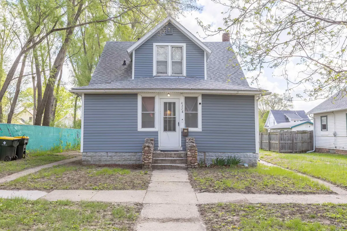 4228 Central St, Sioux City, IA 51108 - #1
