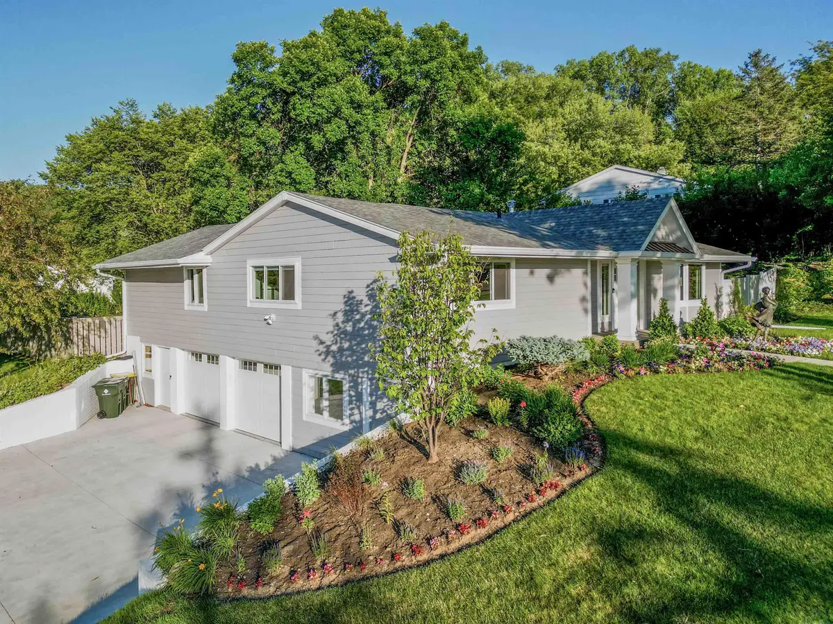 4870 Skyline Drive, Sioux City, IA 51104 - #1