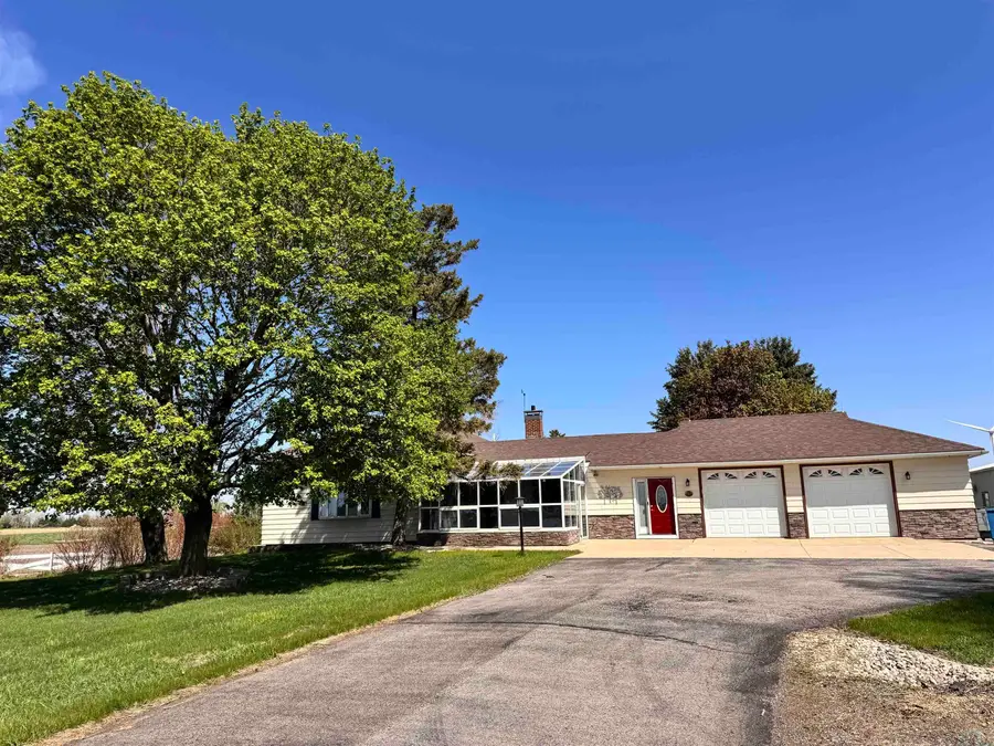 5418 320th St, Sanborn, IA 51248 - #2