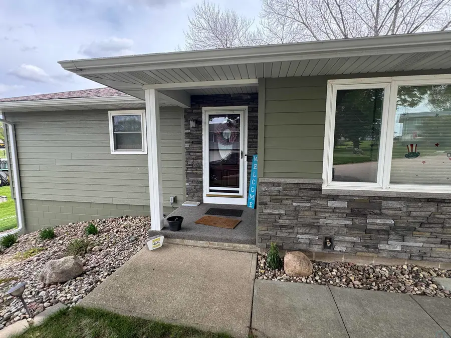 94 Walnut st, Lawton, IA 51030 - #2