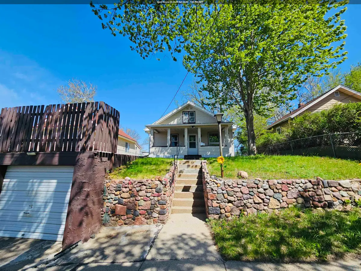 208 S Leonard St, Sioux City, IA 51103 - #1