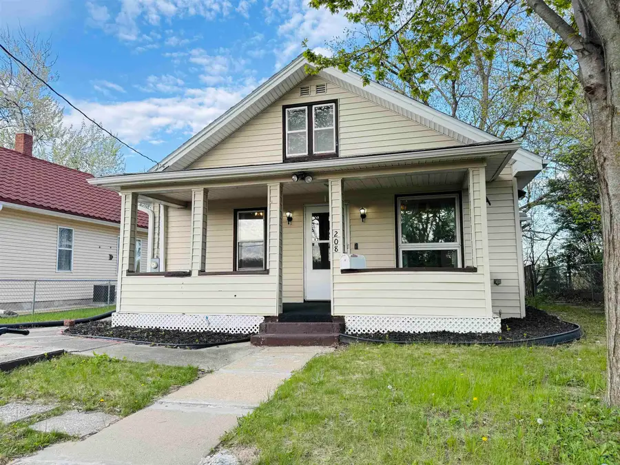 208 S Leonard St, Sioux City, IA 51103 - #3