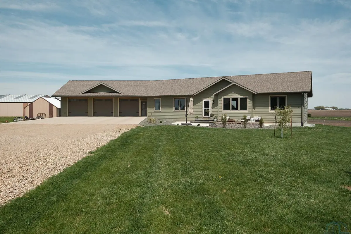 937 Maple Street, Granville, IA 51022 - #1
