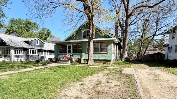 819 W 5TH ST, Storm Lake, IA 50588