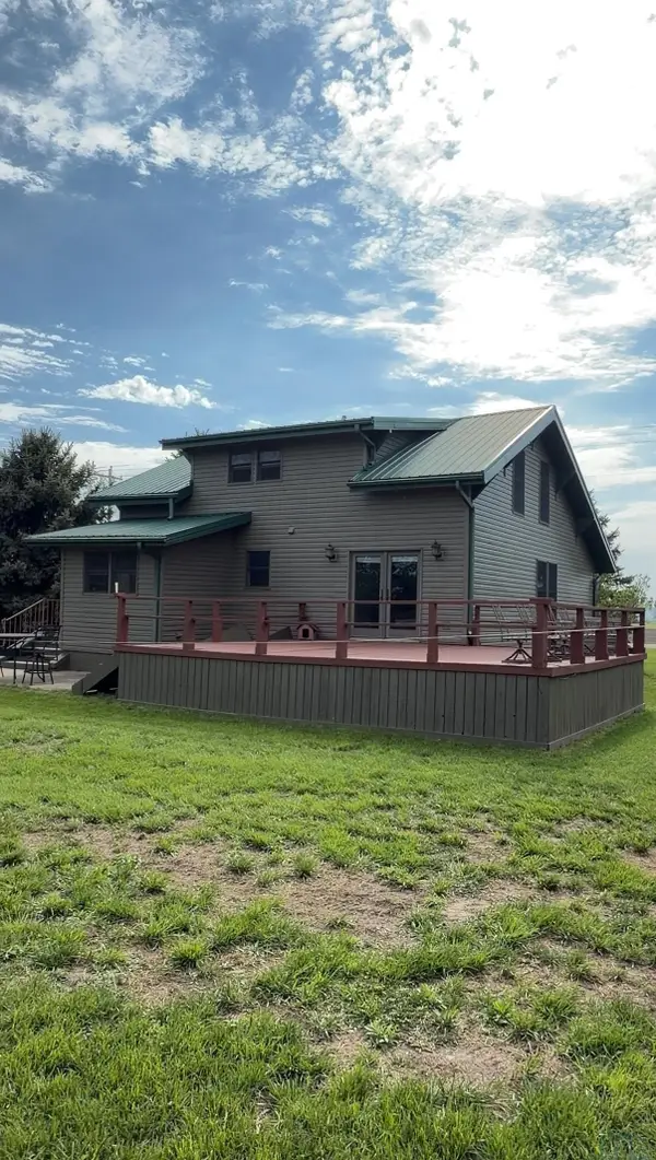 3192 MCKINLEY AVE, Sheldon, IA 51201