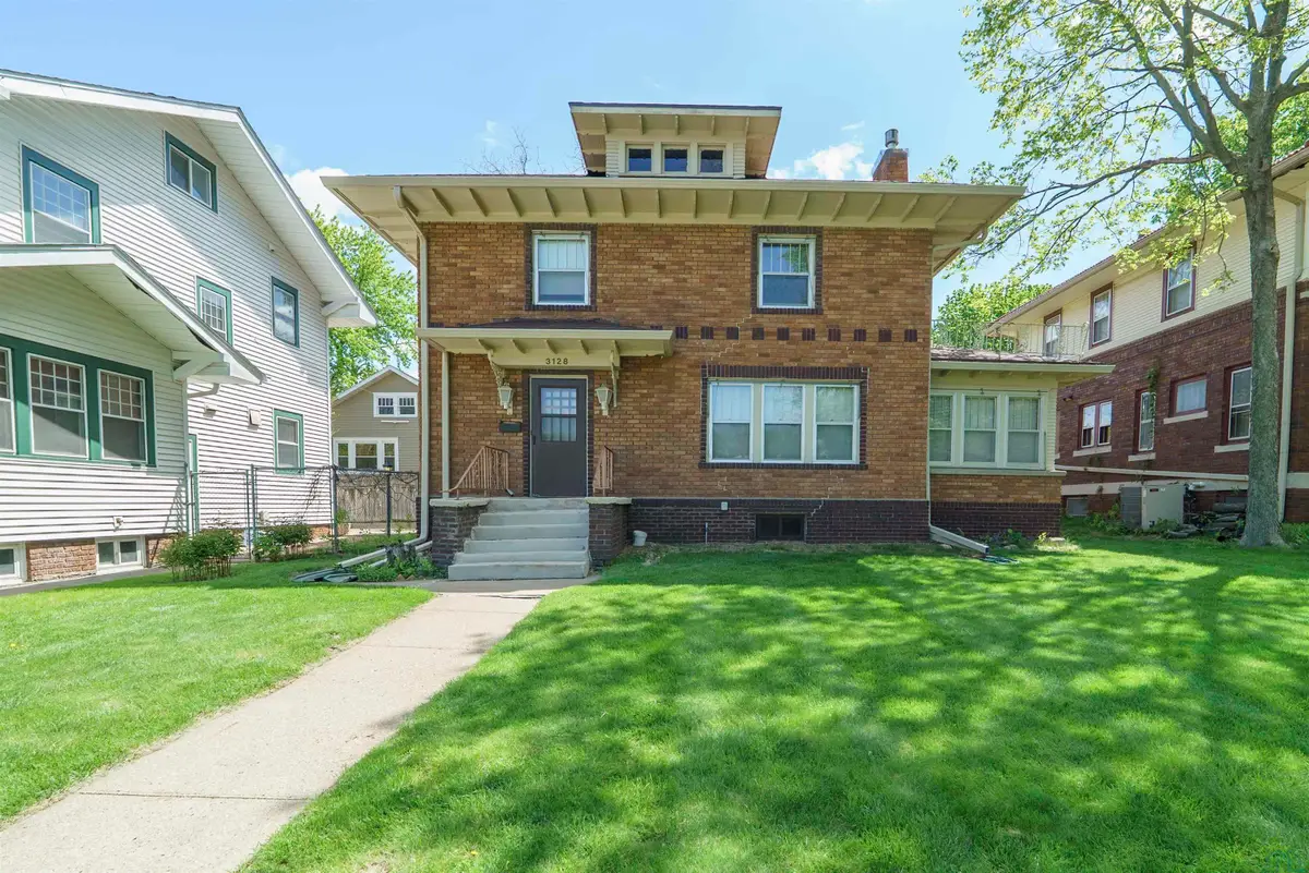 3128 JONES ST, Sioux City, IA 51104 - #1
