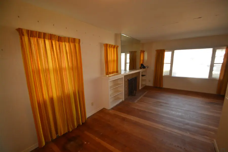 3231 Virginia St, Sioux City, IA 51104 - #3