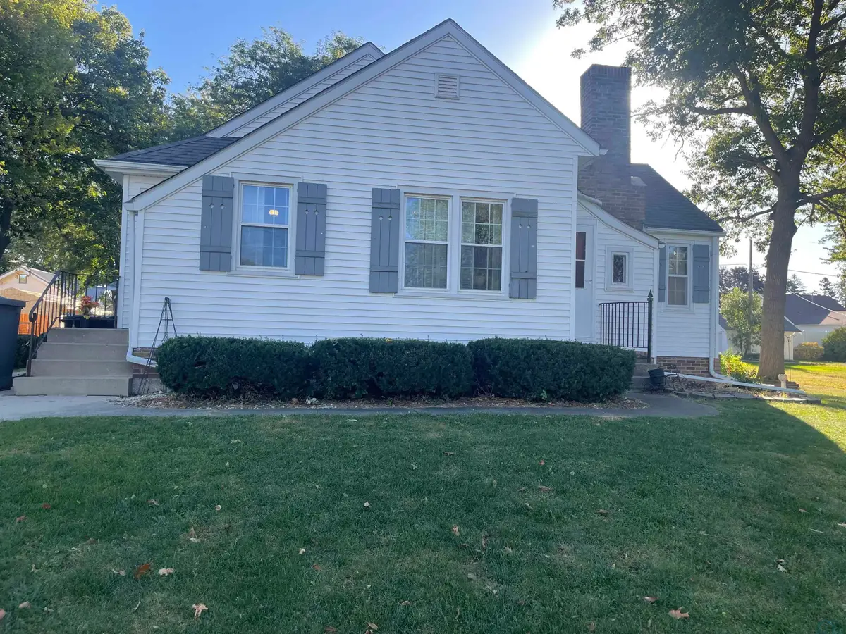 121 S Elm St, Marcus, IA 51035 - #1