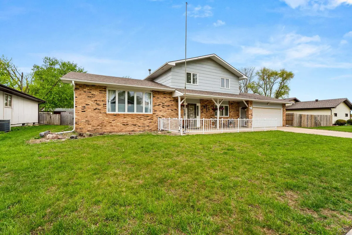 409 S Norbeck, Vermillion, SD 57069 - #1
