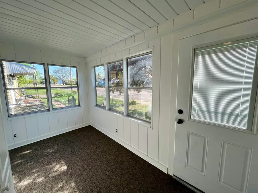 1504 Riverside Blvd., Sioux City, IA 51109 - #3
