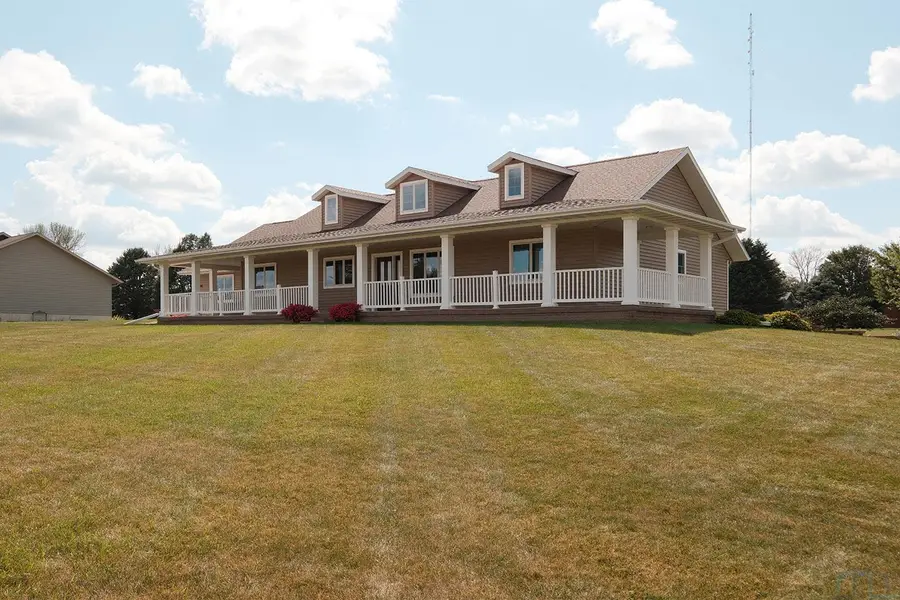 1905 4th Avenue SE, Sioux Center, IA 51250 - #3