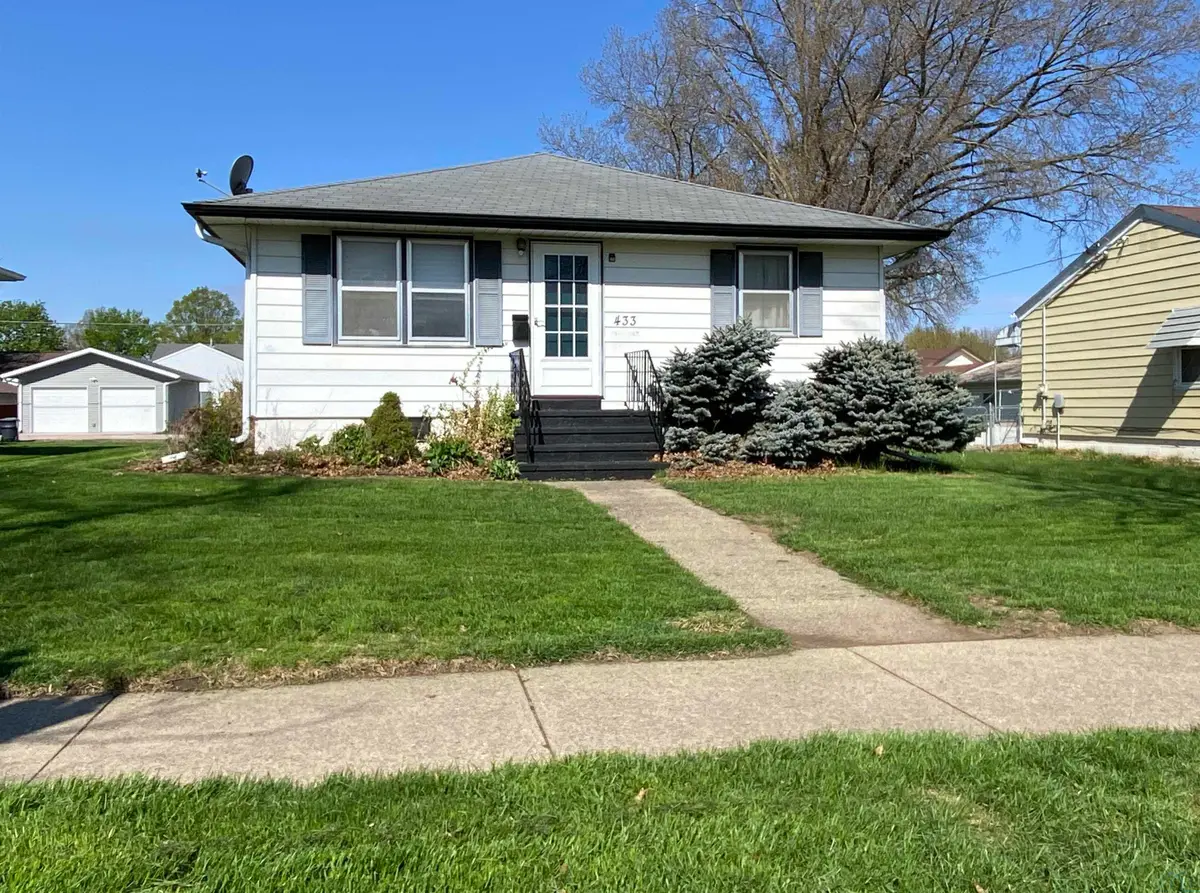 433 2nd Ave NE, Le Mars, IA 51031 - #1