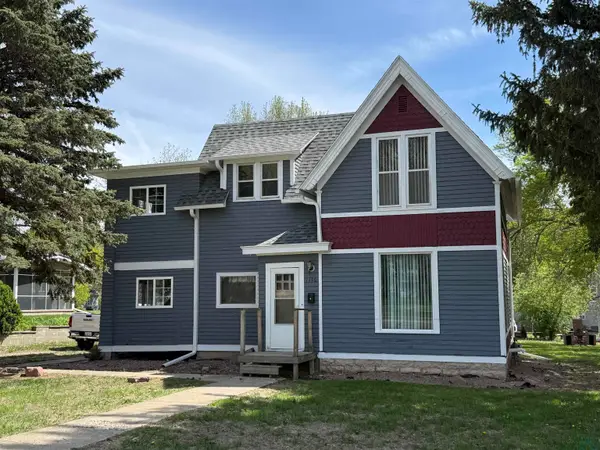 1116 10th, Hawarden, IA 51023