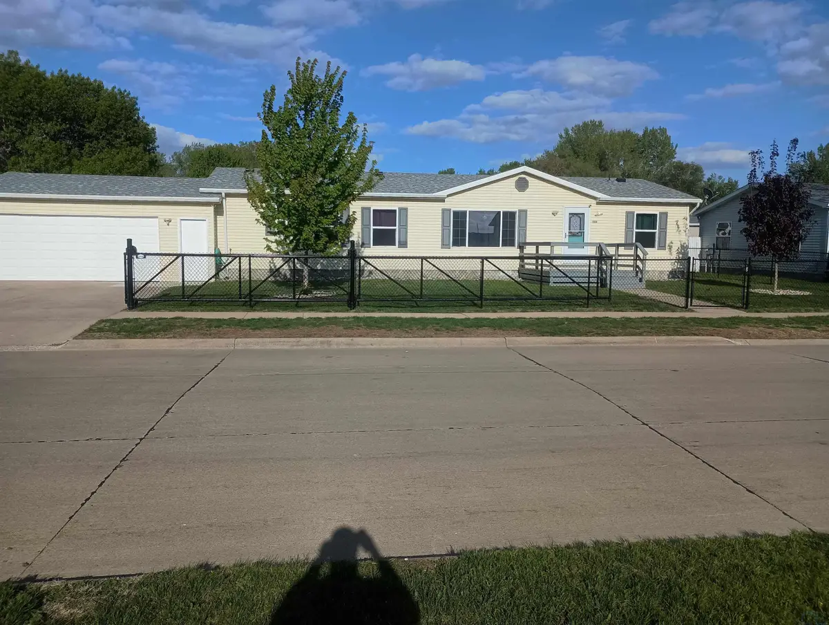 1920 Cavalier Way, Sioux City, IA 51109 - #1