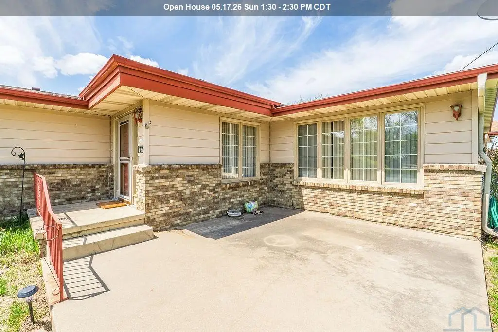 1327 HIAWATHA TRL, Sioux City, IA 51104 - #1