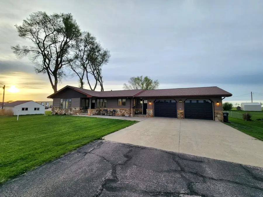2321 Park St., Sheldon, IA 51201 - #2