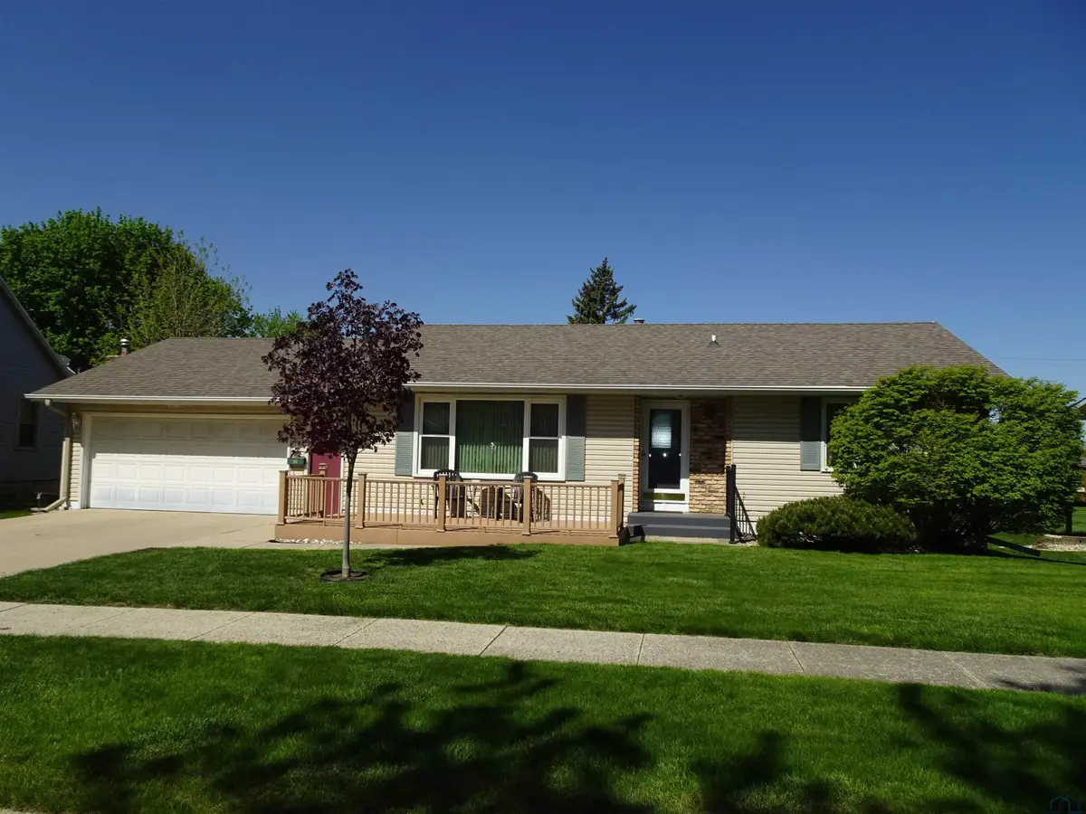 125 N 6th Avenue, Sheldon, IA 51201 - #1