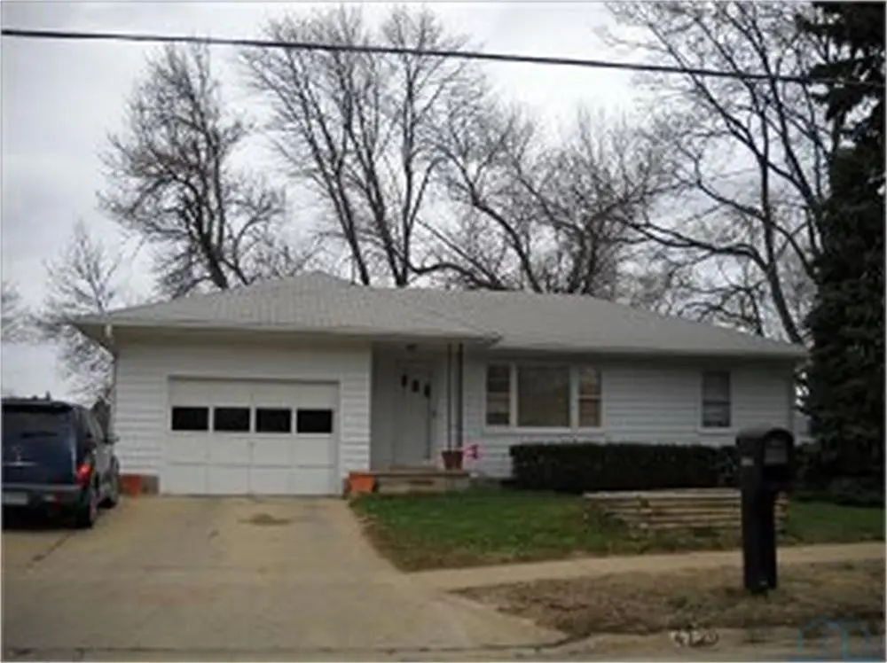 4729 Mayhew Ave, Sioux City, IA 51106 - #1