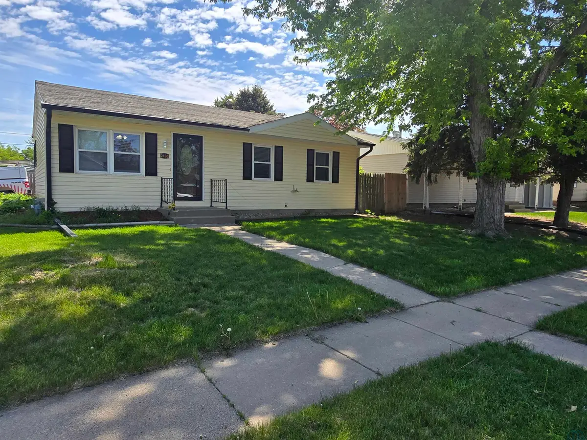 2136 HANFORD ST, Sioux City, IA 51109 - #1