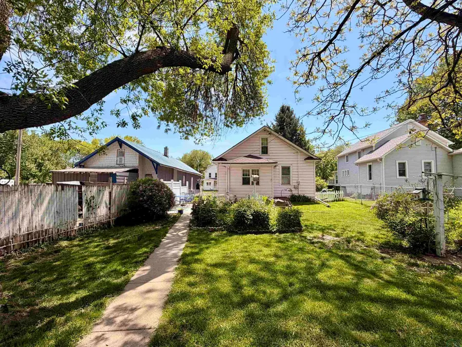 1615 W 17th Street, Sioux City, IA 51103 - #2