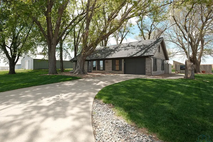 4177 US 75 Avenue, Sioux Center, IA 51250 - #3