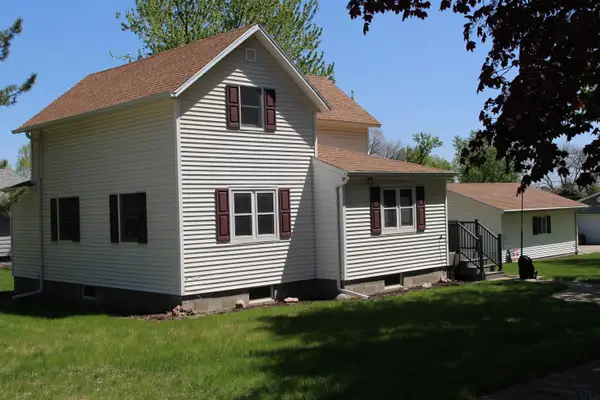 409 12th St, Alton, IA 51003