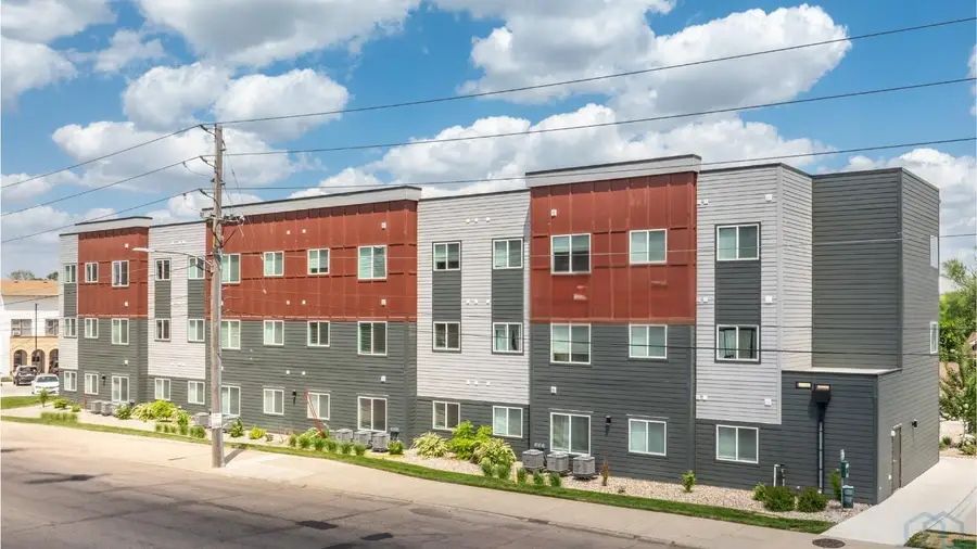 1720 Morningside Ave, Sioux City, IA 51106 - #3