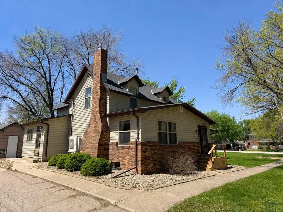 818 & 814 5th Avenue, Sheldon, IA 51201 - #2