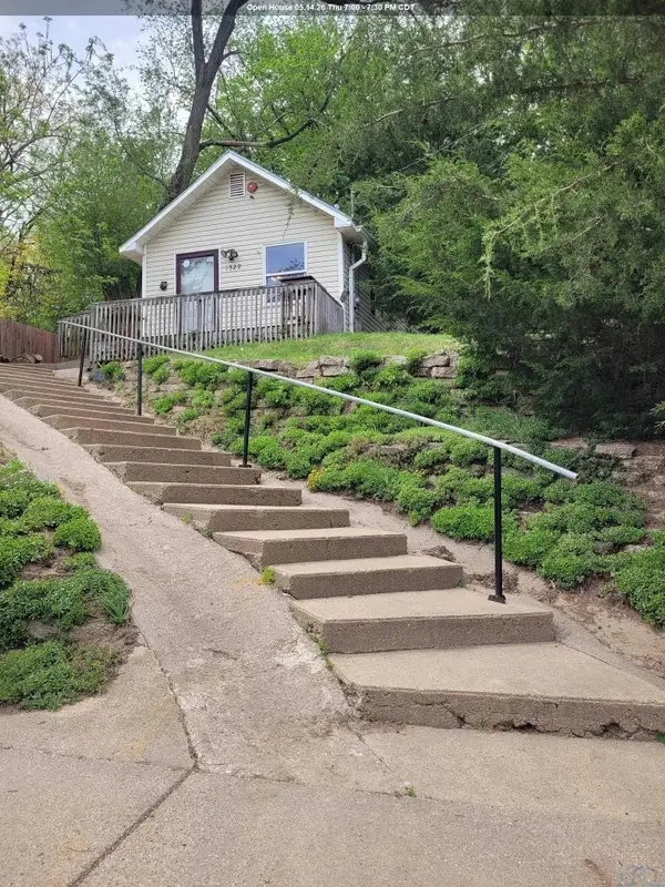1529 Carlin Avenue, Sioux City, IA 51105
