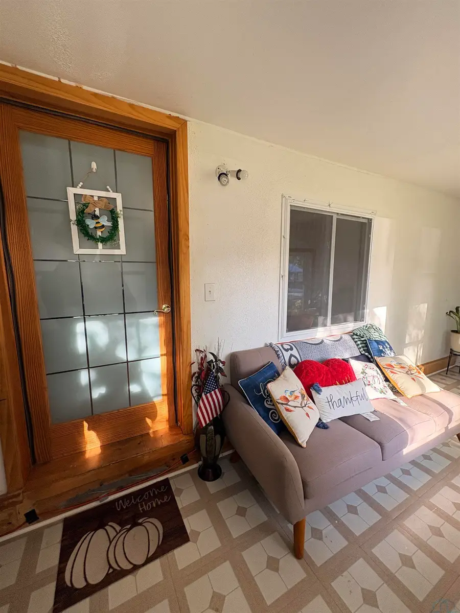 515 SUPERIOR ST, Storm Lake, IA 50588 - #2