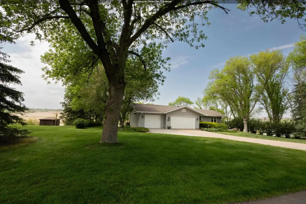 25 Dorchester Rd, Sioux City, IA 51106 - #1