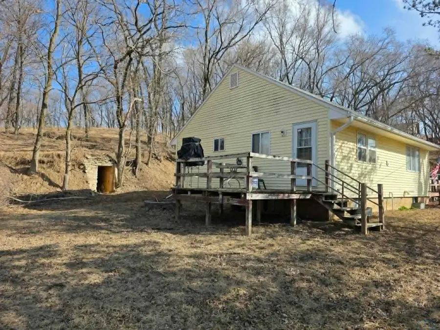 3405 W 30th St, Sioux City, IA 51103 - #3