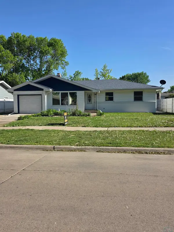 608 E 18th Street, South Sioux City, NE 68776