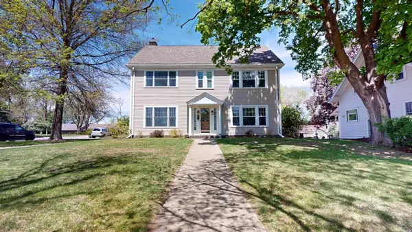 618 W CHERRY ST, Cherokee, IA 51012