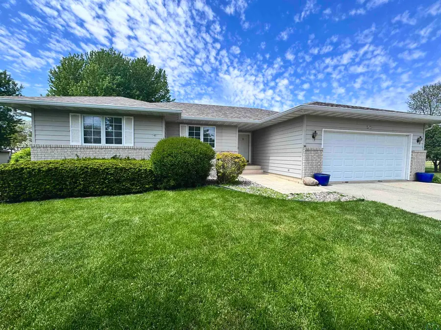 310 14th St, Onawa, IA 51040 - #2