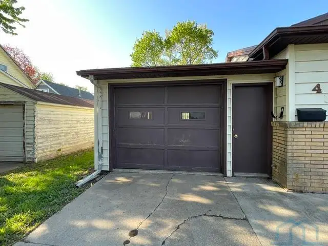 45 SE 7TH ST, Sioux Center, IA 51250 - #2