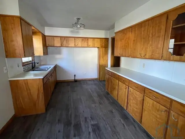 45 SE 7TH ST, Sioux Center, IA 51250 - #3