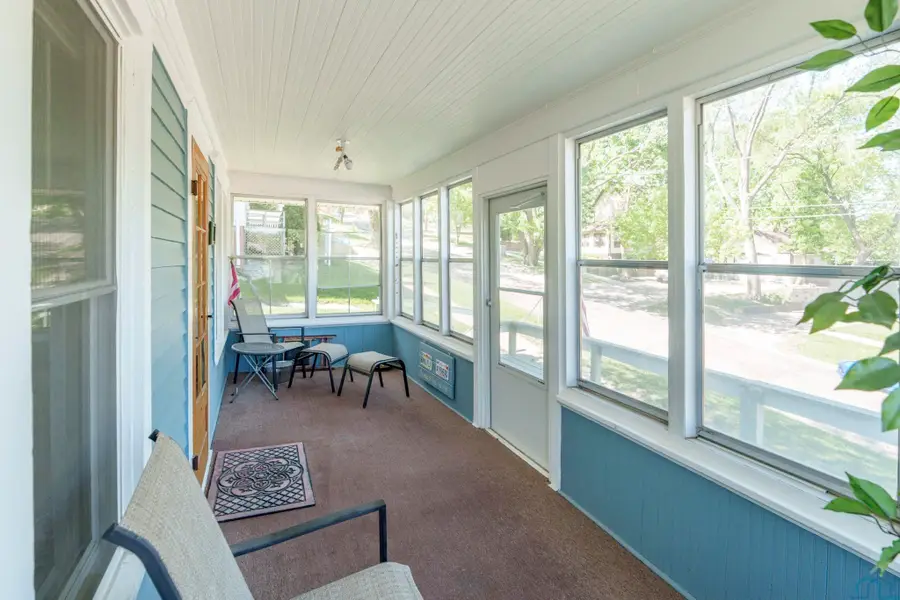 118 S LEONARD ST, Sioux City, IA 51103 - #2