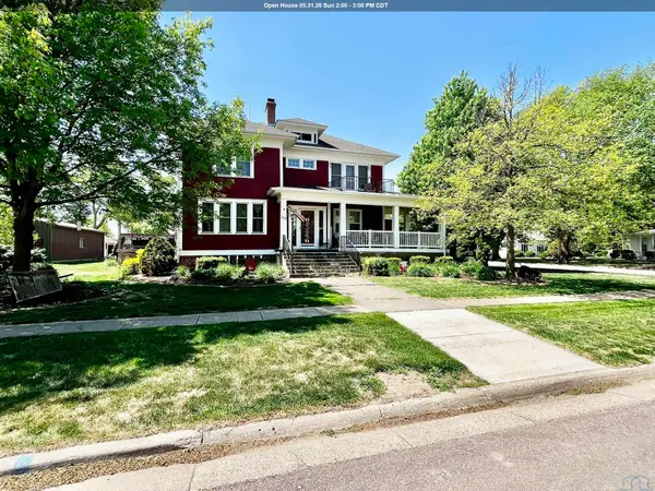 212 W Washington Street, Elk Point, SD 57025