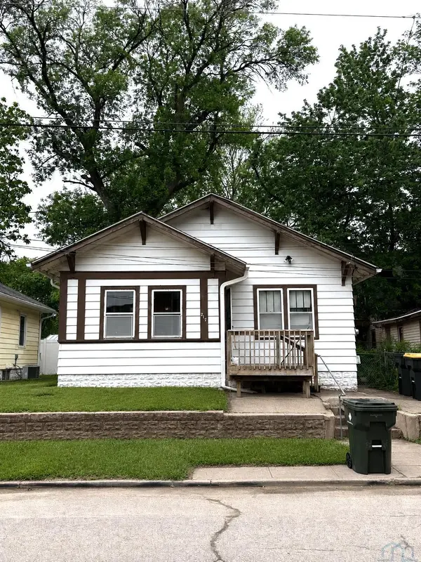 217 Rebecca St., Sioux City, IA 51103