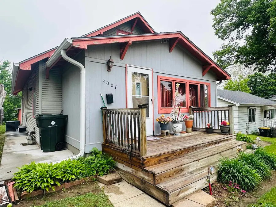 2007 W 5th St, Sioux City, IA 51103 - #2