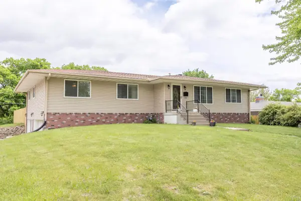3530 Court St, Sioux City, IA 51104