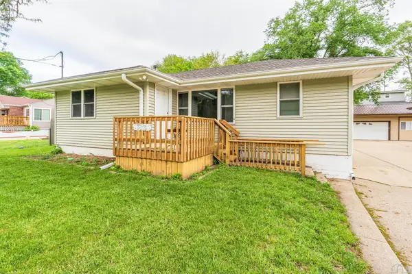 3801 Elmdale Ave, Sioux City, IA 51103