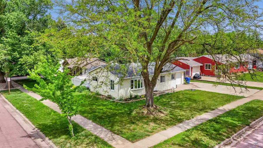 704 Canby, Vermillion, SD 57069 - #3