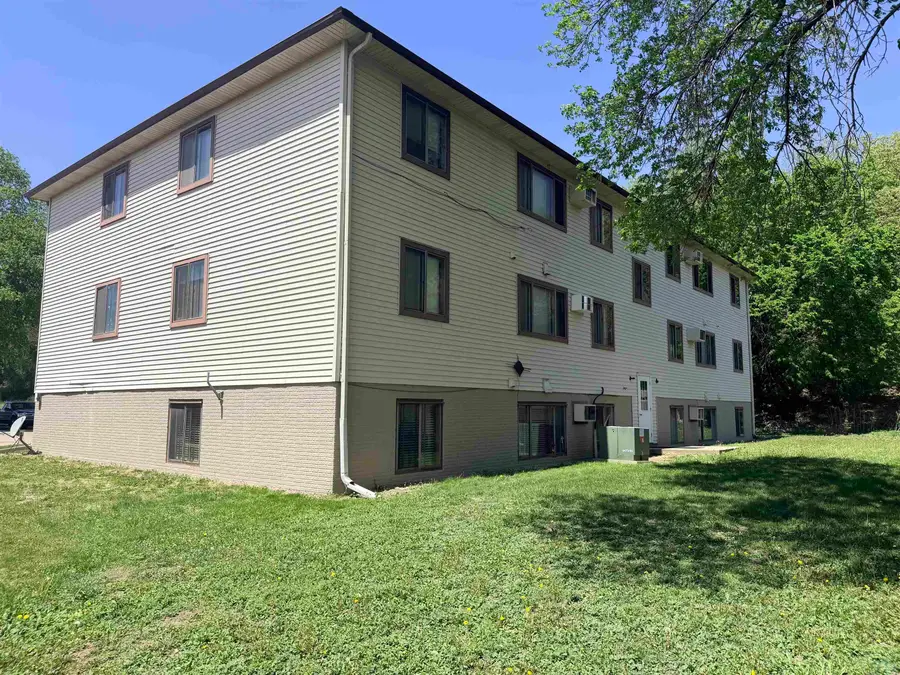 1000-1008 S Crawford Rd, Vermillion, SD 57069 - #3