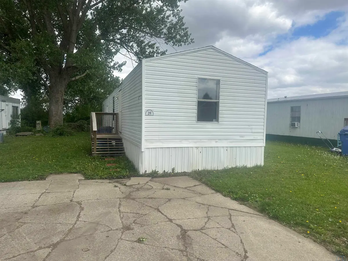 911 E Duke #39, Vermillion, SD 57069 - #1