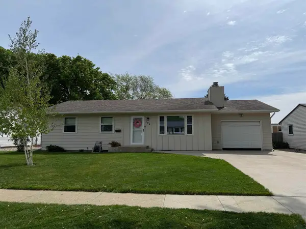 108 Catalina Ave., Vermillion, SD 57069