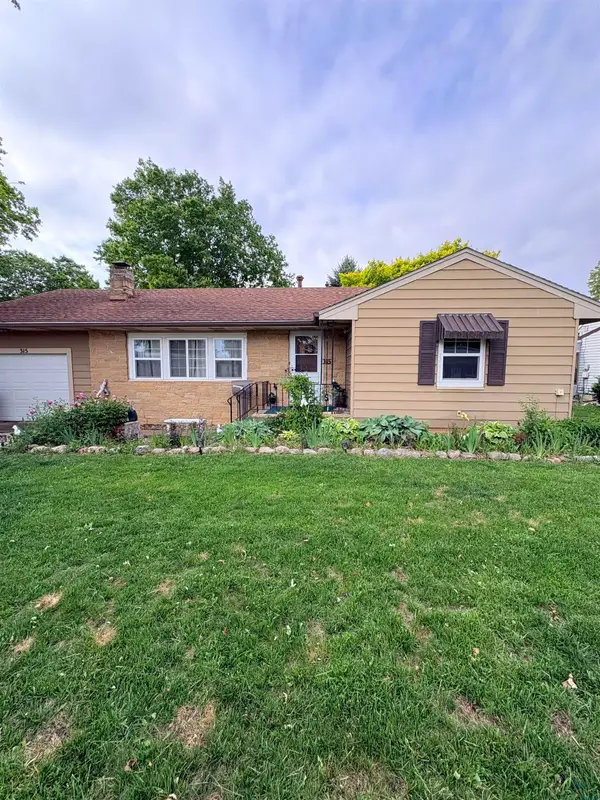 315 E 9TH ST, Storm Lake, IA 50588