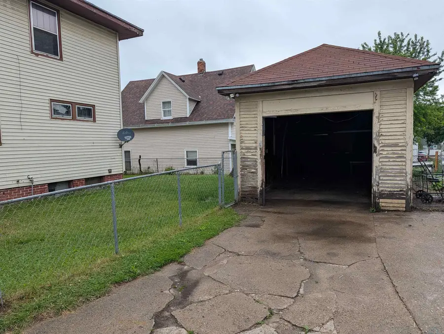 812 17th St, Sioux City, IA 51105 - #2